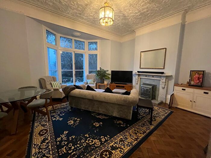 1 Bedroom Flat To Rent In College Road, Newton Abbot, TQ12