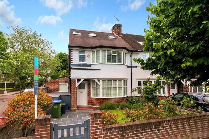 4 Bedroom End Of Terrace House To Rent In Stanmore Gardens, Richmond, Surrey, TW9