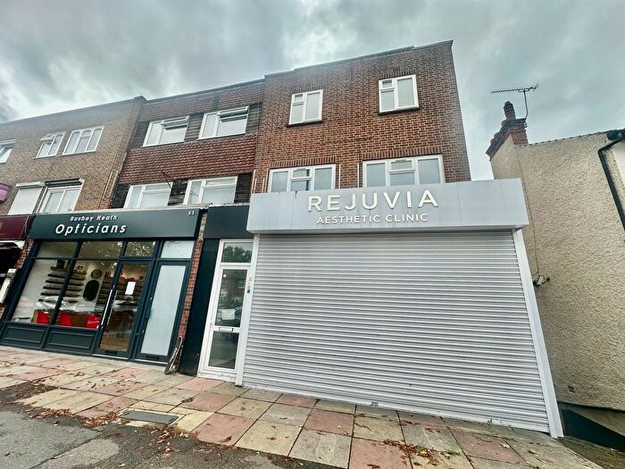 Studio To Rent In High Road, Bushey Heath, WD23