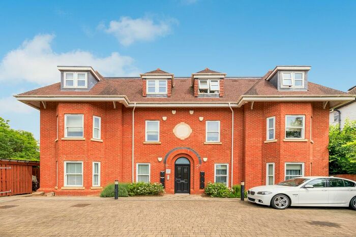 2 Bedroom Flat To Rent In 1A Ashmere Avenue, Beckenham BR3