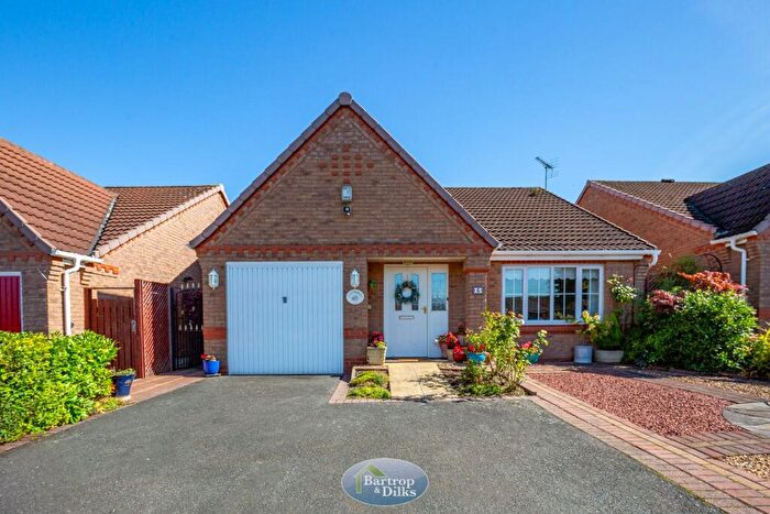 2 Bedroom Detached Bungalow To Rent In Hazelwood Grove, Worksop, S80