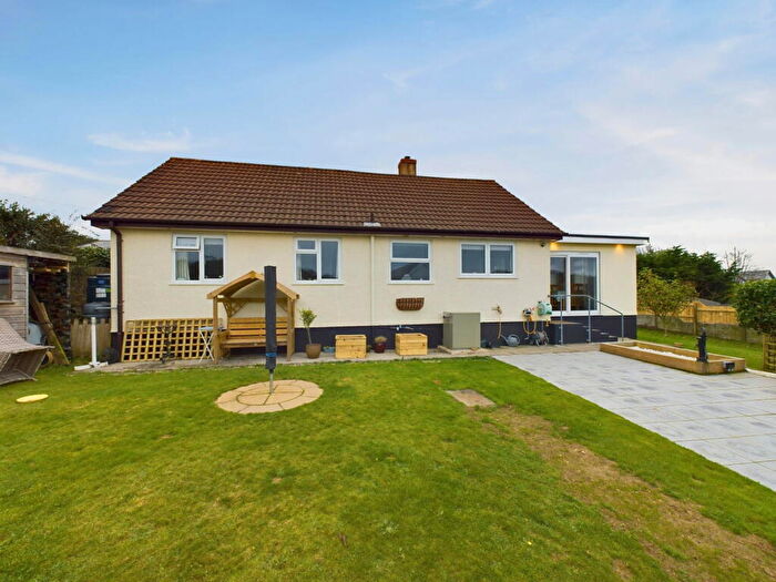 3 Bedroom Detached Bungalow For Sale In Knightor Close, Trethurgy, PL26