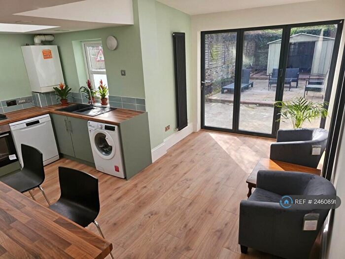 4 Bedroom Terraced House To Rent In Grove Road, London, N15