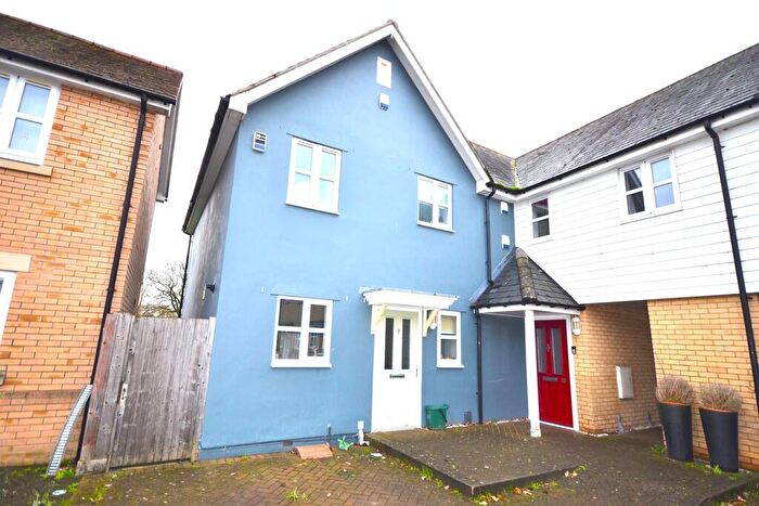 2 Bedroom Semi Detached House To Rent In Elmwood Avenue, Colchester, CO2