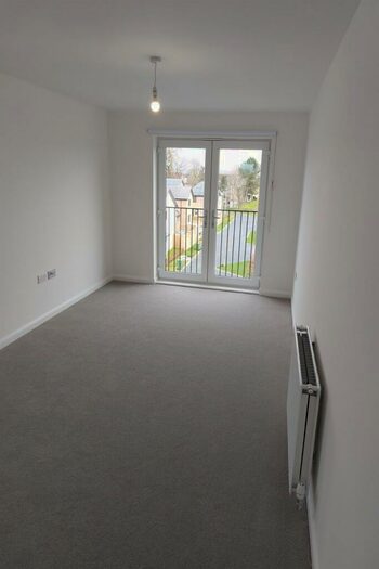 2 Bedroom Flat To Rent In Briggers Brae, EH30