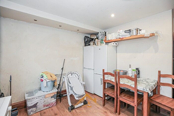 2 Bedroom Flat For Sale In , Portland Street, Second Floor Left, Aberdeen, AB11