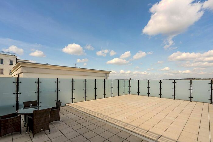 3 Bedroom Flat To Rent In Golding House, Beaufort Square, Colindale, London, NW9