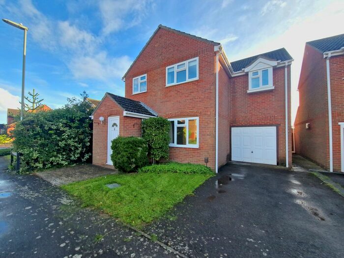 4 Bedroom Detached House To Rent In Pound Gate Drive, Fareham, PO14