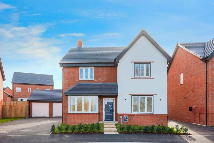 4 Bedroom Detached House For Sale In Asgard Green, Watlington, OX49