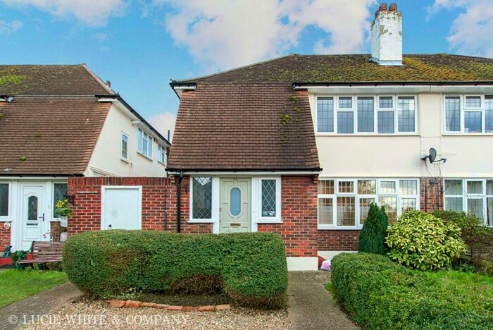 2 Bedroom Maisonette To Rent In Barnes End, New Malden, KT3