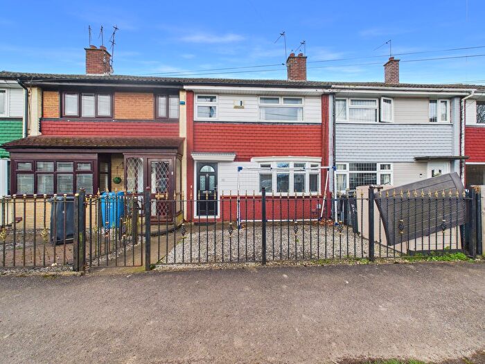 3 Bedroom Terraced House For Sale In Garrick Close, Hull, HU8
