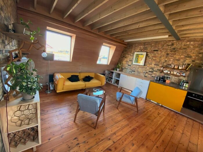 2 Bedroom Flat To Rent In Roman Road, London, E2