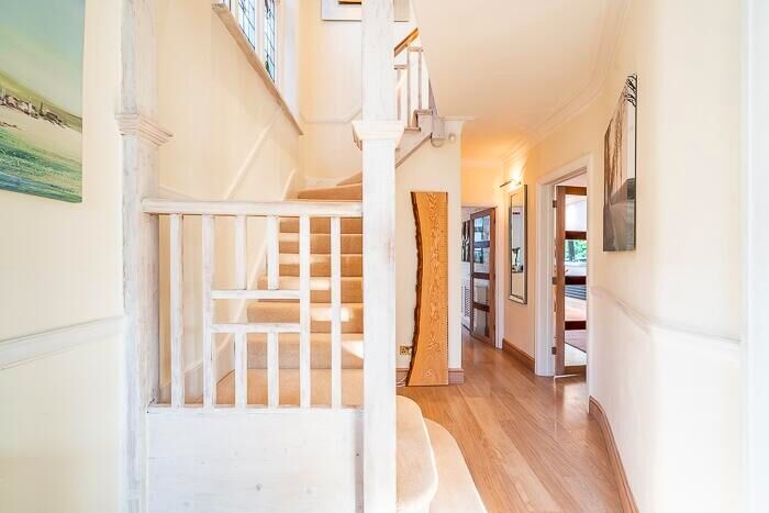 5 Bedroom Semi-Detached House To Rent In Hampstead Gardens London, NW11