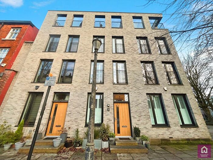 4 Bedroom Detached House For Sale In Encombe Place, Salford, M3