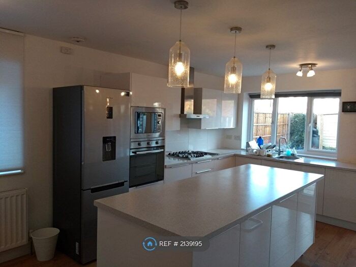 2 Bedroom Flat To Rent In Glendale Gardens, Wembley, HA9