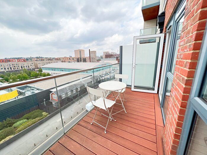 1 Bedroom Flat For Sale In Aerodrome Road, London, NW9