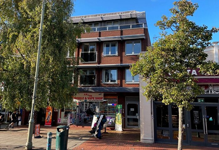 1 Bedroom Flat To Rent In Flat Clarke Court, High Street, Egham, TW20
