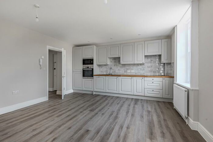 1 Bedroom Apartment To Rent In Bagshot, Surrey, GU19