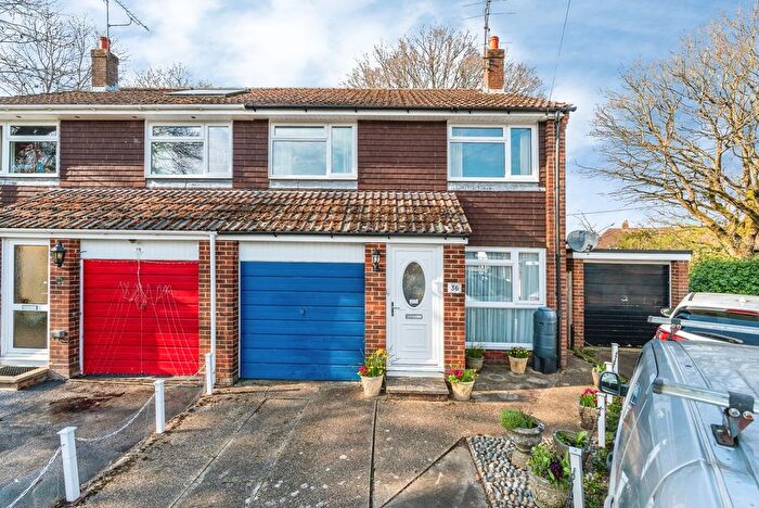 3 Bedroom Semi-Detached House For Sale In Testbourne Close, Totton, Southampton, Hampshire, SO40