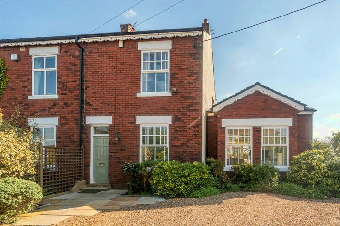 2 Bedroom Semi-Detached House For Sale In Simister Lane, Prestwich/Simister, Middleton, Manchester, M24