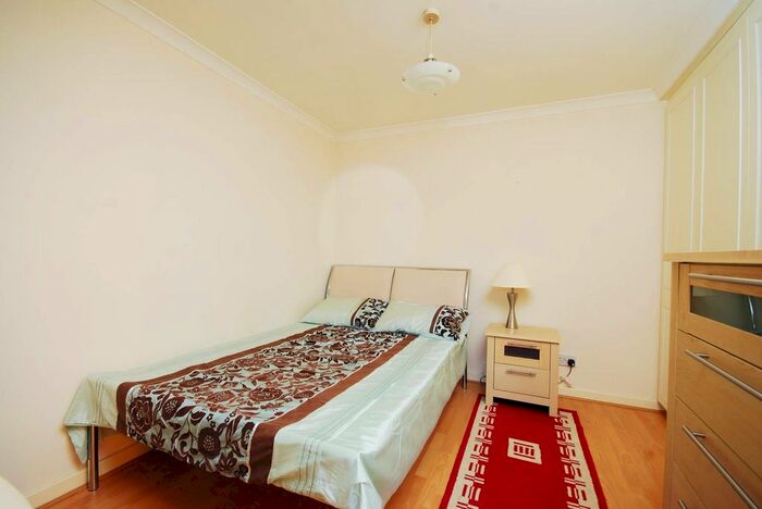 Studio To Rent In Brompton Park Crescent, Fulham, London, SW6