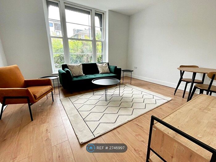 1 Bedroom Flat To Rent In Camden Road, London, NW1