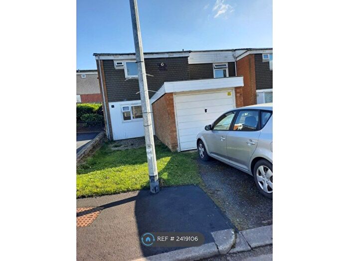 3 Bedroom Semi-Detached House To Rent In Southgate, Telford, TF7