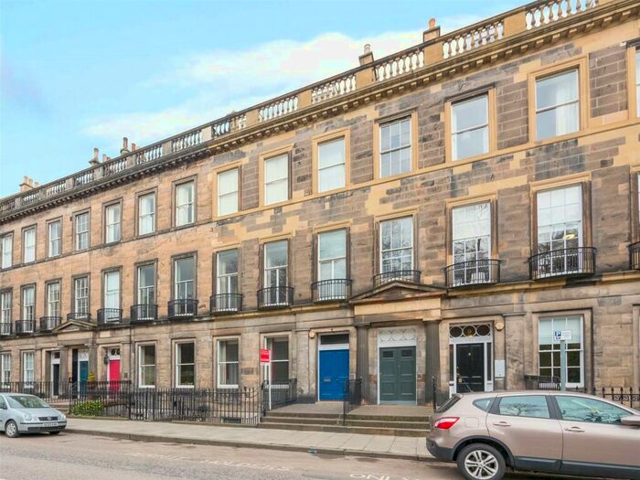 4 Bedroom Property To Rent In Brunton Place, Edinburgh, EH7