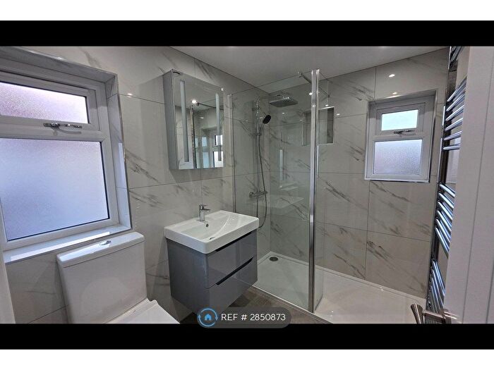 3 Bedroom Semi-detached House To Rent In Hamilton Avenue, Surbiton, KT6