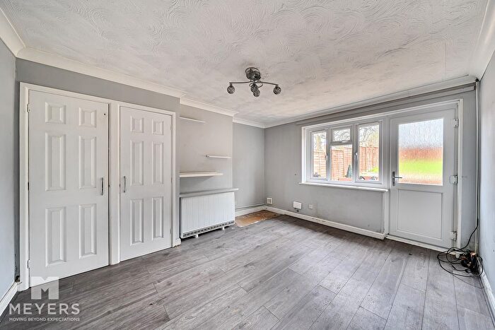 2 Bedroom Bungalow For Sale In Castle Street, Wimborne, BH21