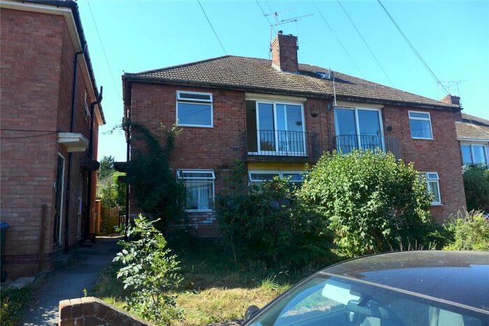 2 Bedroom Maisonette To Rent In Sunnybank Avenue, Stonehouse Estate, Coventry, CV3
