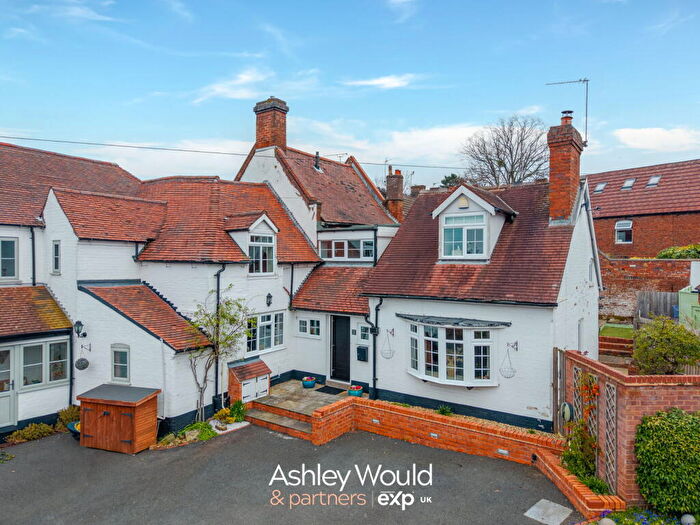 2 Bedroom Cottage For Sale In School Lane, Hagley, Stourbridge, DY9