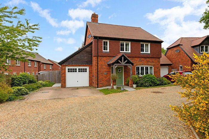 4 Bedroom Detached House For Sale In Elderberry Way, Medstead, GU34