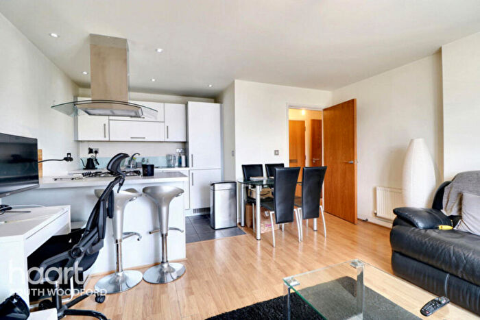 1 Bedroom Flat To Rent In Queen Mary Avenue, London, E18