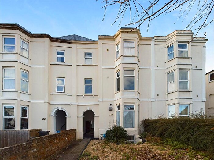 2 Bedroom Apartment For Sale In Kingsholm Road, Gloucester, Gloucestershire, GL1