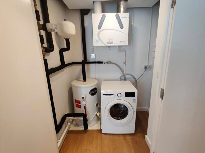 1 Bedroom Apartment To Rent In Park View, Victoria Riverside, Dantzic St, M4