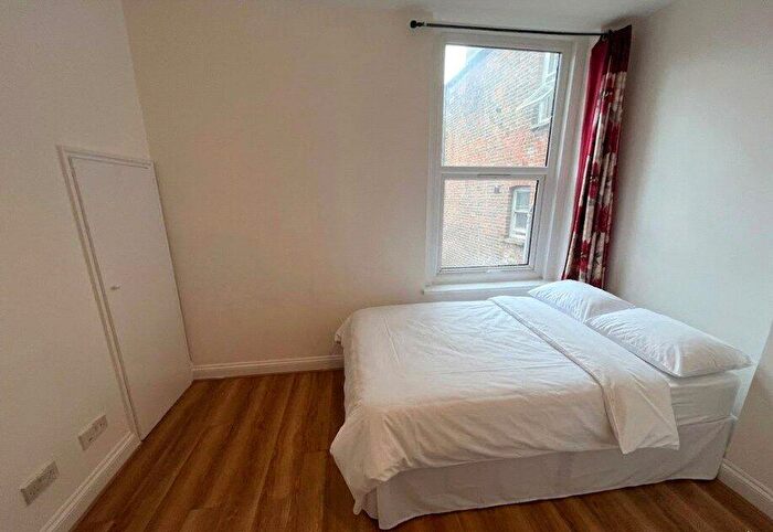 Apartment To Rent In Cricklewood Broadway, Cricklewood, London, NW2