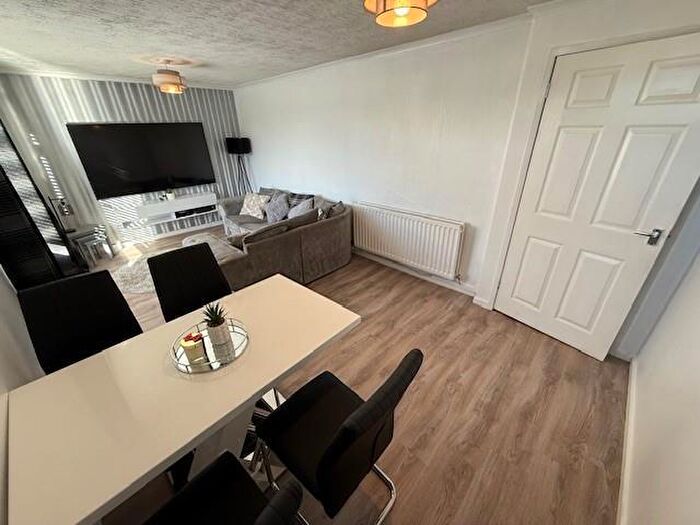 2 Bedroom Terraced House For Sale In Durris Drive, Glenrothes, KY6
