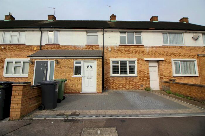 3 Bedroom Terraced House To Rent In Leven Drive, Cheshunt, Waltham Cross, EN8