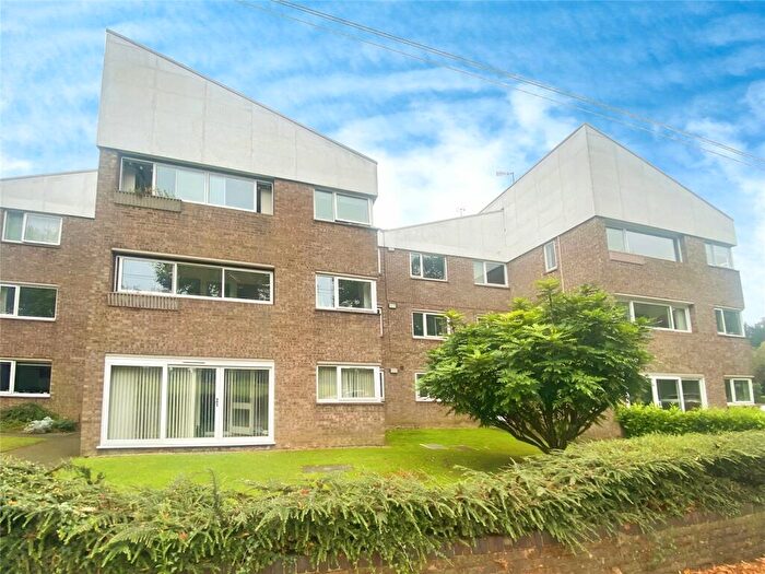 2 Bedroom Flat To Rent In Victoria Park Road, Leicester, Leicestershire, LE2