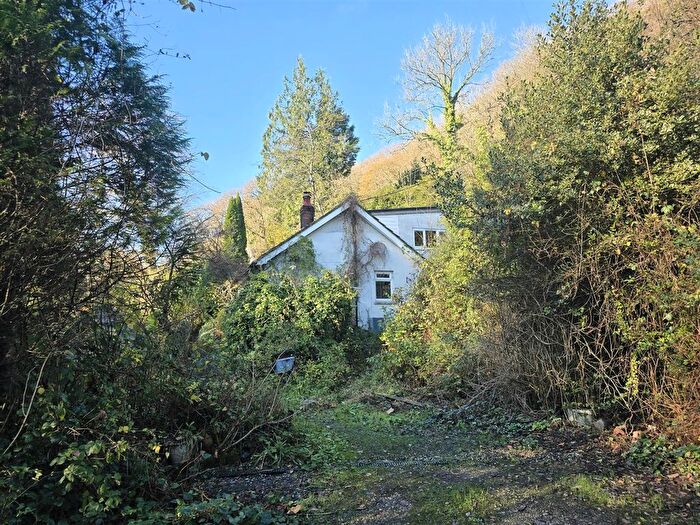 2 Bedroom Cottage For Sale In Login, Whitland, SA34