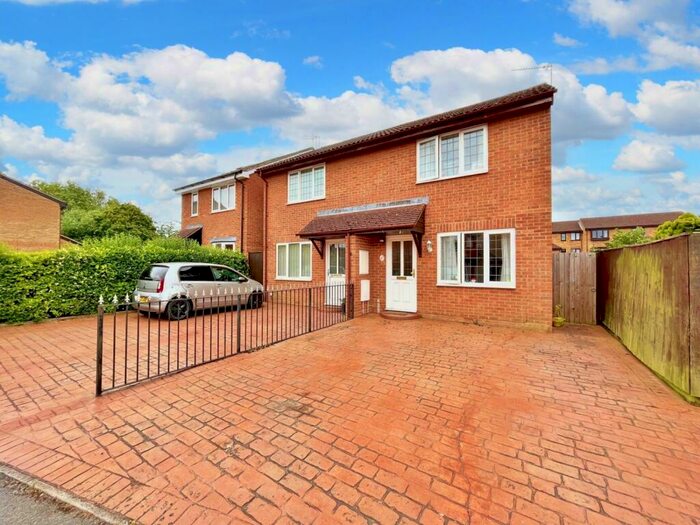 2 Bedroom Semi-Detached House To Rent In Langley Road, Abingdon, OX14