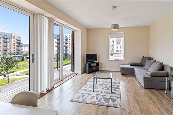 2 Bedroom Flat For Sale In Pegasus Way, Gillingham, ME7