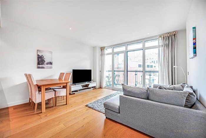 1 Bedroom Flat To Rent In Hepworth Court, Grosvenor Waterside, Gatliff Road, London, SW1W