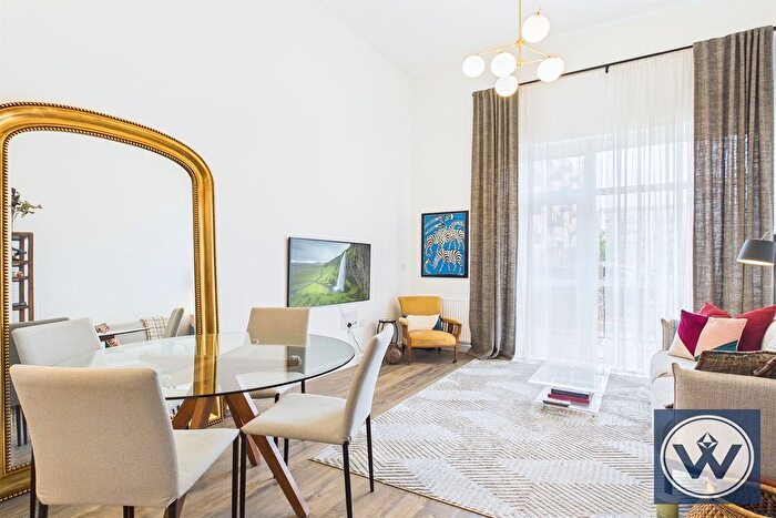 1 Bedroom Flat To Rent In Truscon House, UB3