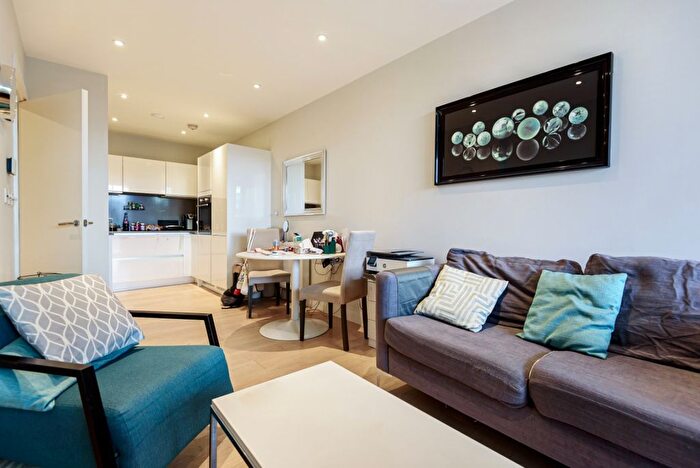 1 Bedroom Flat To Rent In Blackfriars Road, Southwark, London, SE1