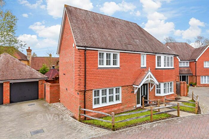 4 Bedroom Detached House For Sale In Whittle Walk, Kings Hill, West Malling, Kent, ME19