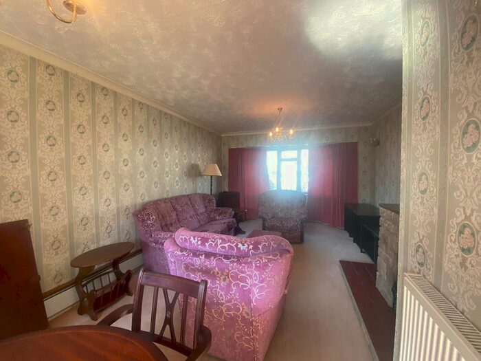4 Bedroom Terraced House To Rent In Mungo Park Road, Rainham, RM13