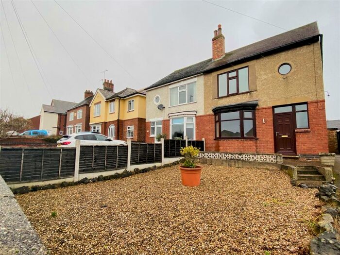 3 Bedroom Semi-Detached House To Rent In Woodville Road, Swadlincote, DE12