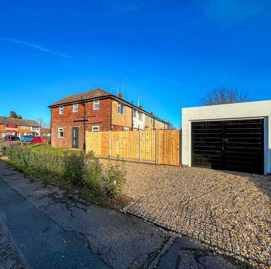 3 Bedroom End Of Terrace House To Rent In Priors Close, Upper Beeding, BN44